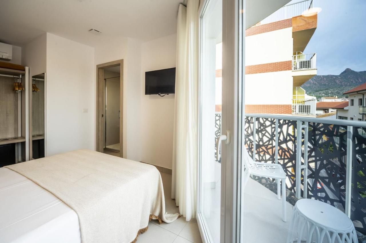 Hotel Sunna Benicàssim Buitenkant foto